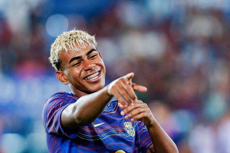 记者：杨皓宇随申花队出征亚冠广岛客场，李可因伤没有随队（杨皓宇随申花远征广岛亚冠客场，李可因伤缺席）