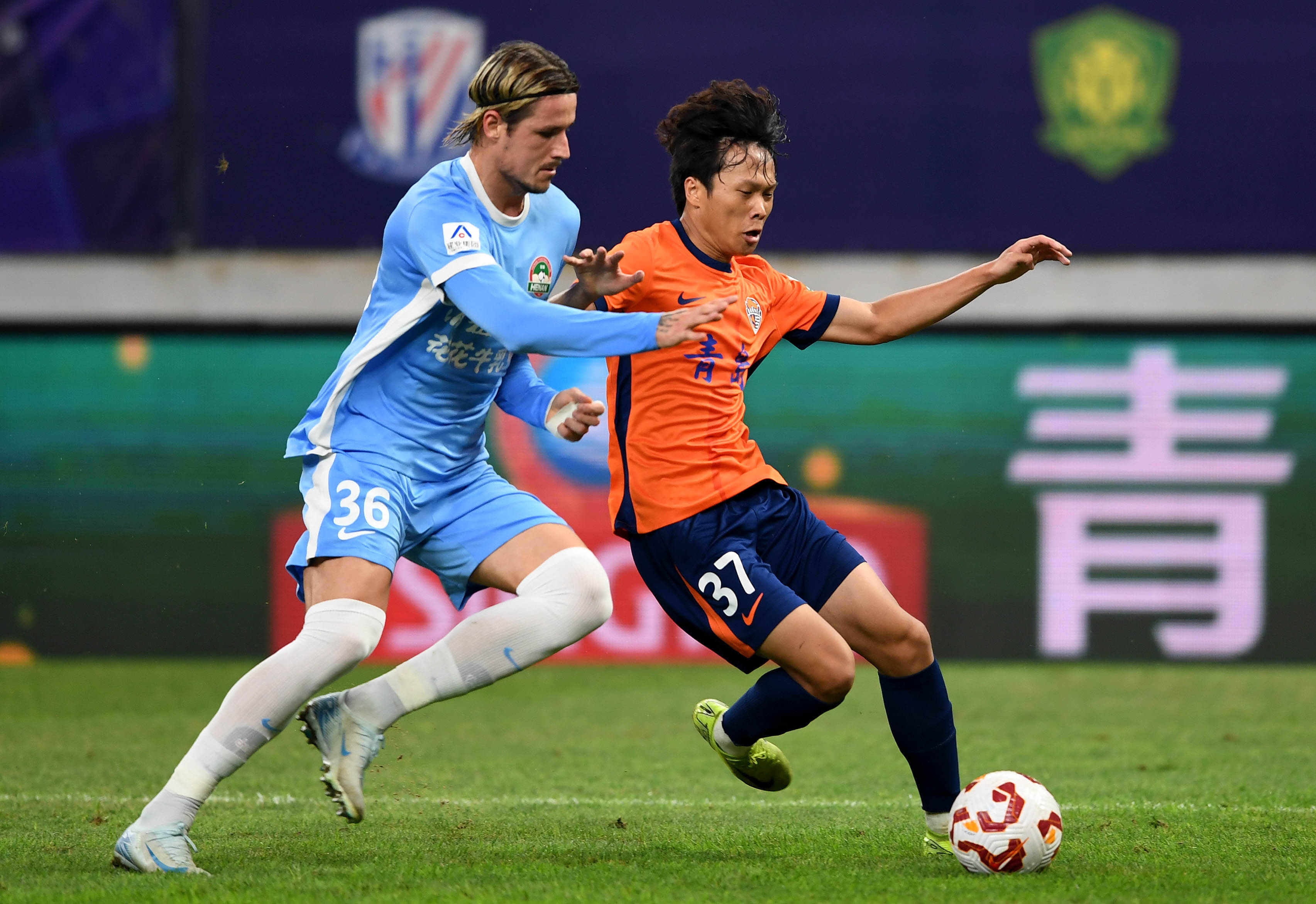 维拉主场31场不败！海外情报：维拉1-1曼联（外媒速递：维拉1-1曼联，主场不败延续至31场）