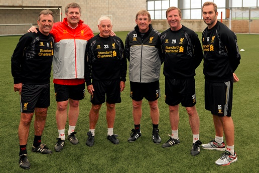 东体：邵佳一在推进国足新老交替过程中需要打造“嫡系部队”