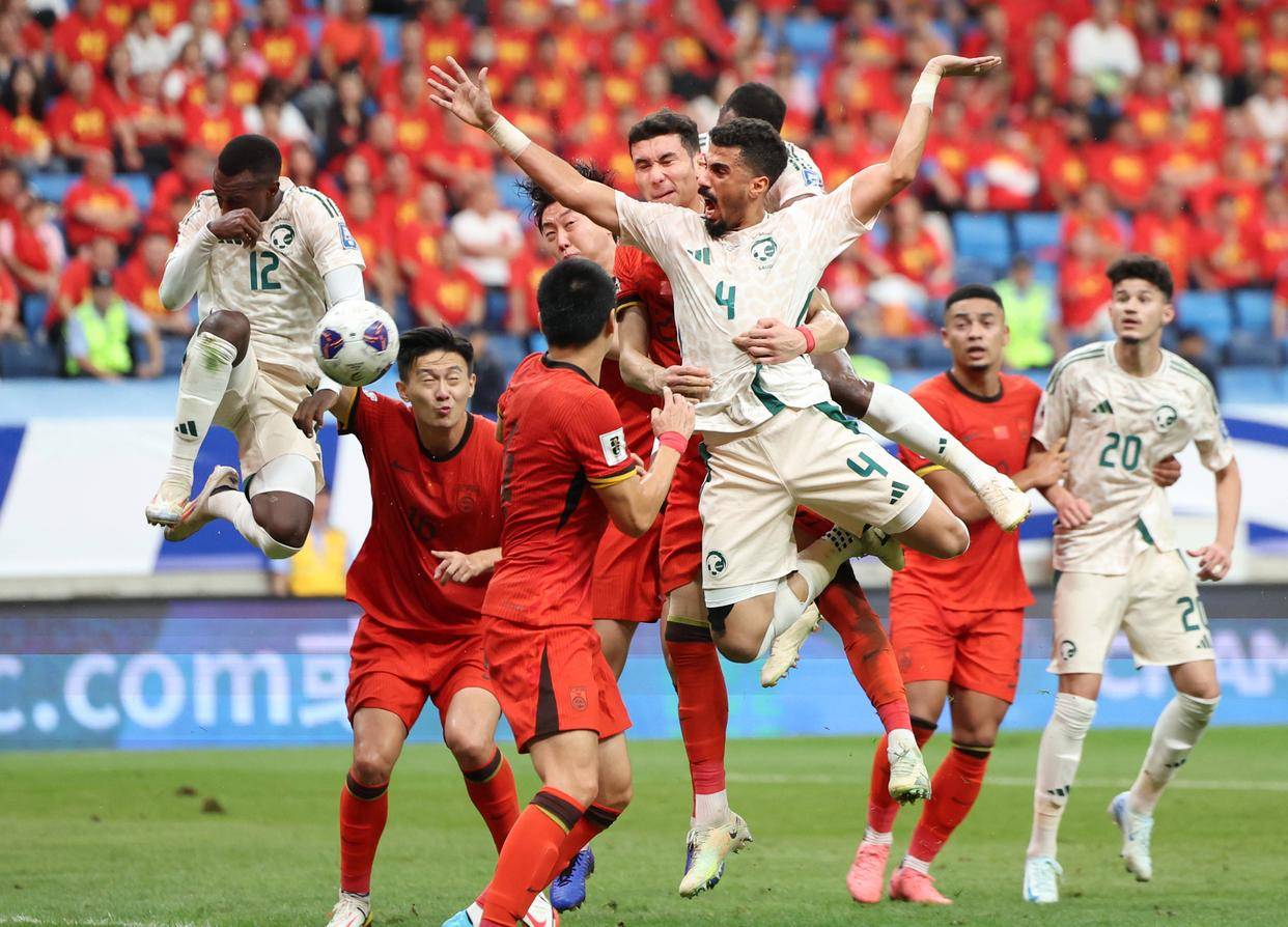 西甲半场：科克世界波、加拉格尔建功，赫罗纳暂0-2马竞（西甲半场：科克世界波、加拉格尔破门，马竞暂2-0领先赫罗纳）