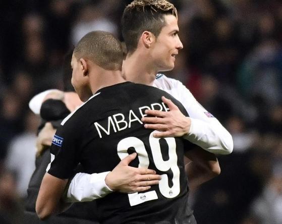 曼联对狼队的预测首发阵容：梅努的未来抉择，约罗强势回归