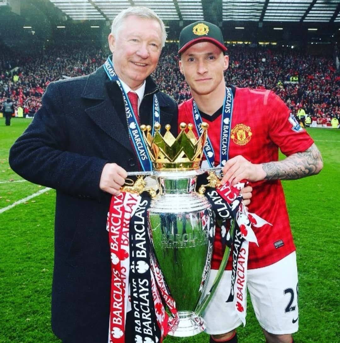 世界足球先生身上的反种族歧视争议（围绕世界足球先生的反种族歧视风波）