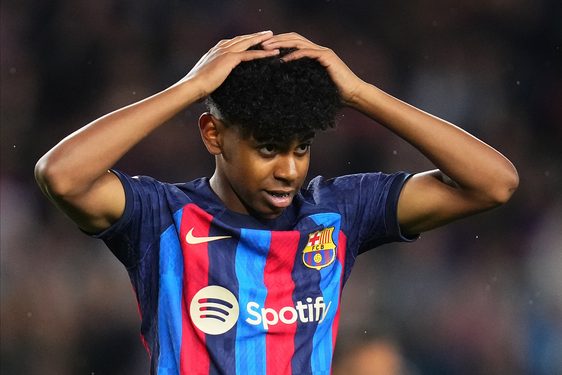 海伦芬主帅：对鹿特丹进球可能会很难，这支球队很难对付（海伦芬主帅：攻破鹿特丹球门不易，对手相当难缠）